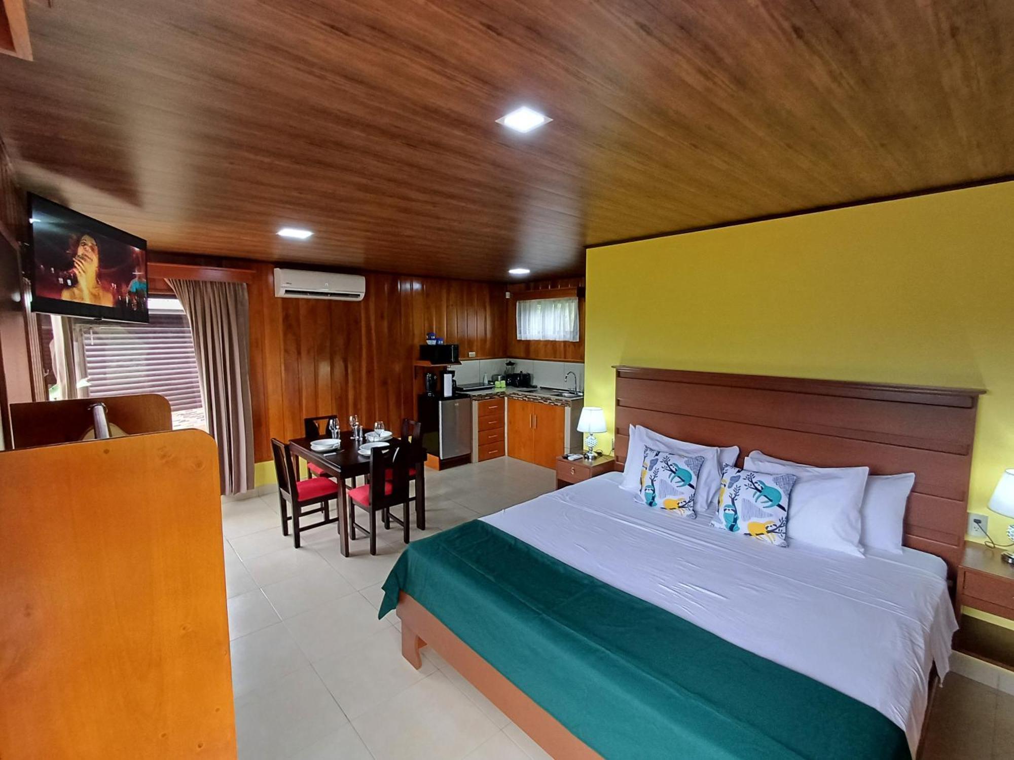 Cabanas Suenos Del Arenal La Fortuna Bagian luar foto